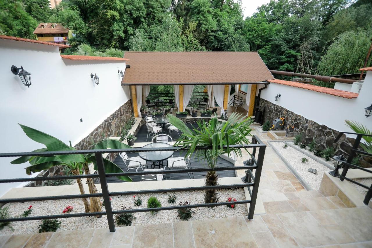 Hotel Casa Marica à Băile Herculane Extérieur photo