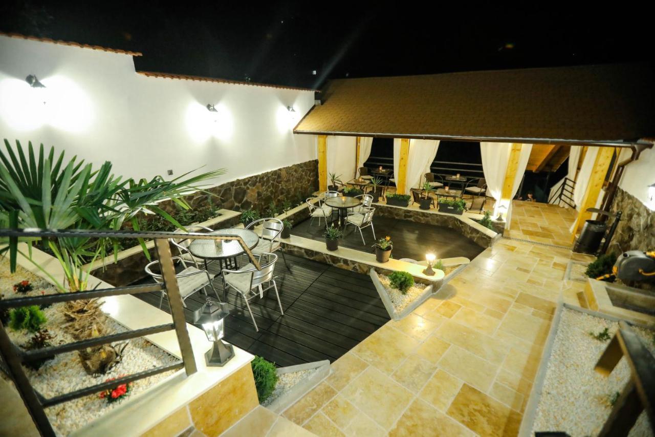 Hotel Casa Marica à Băile Herculane Extérieur photo